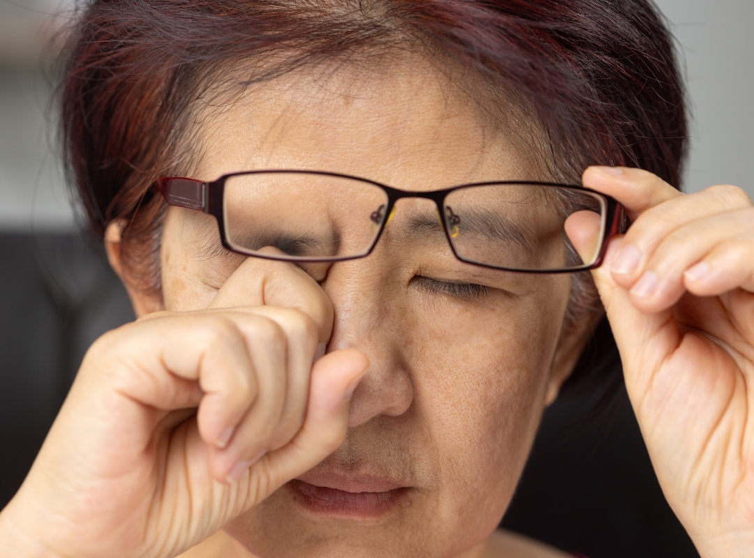 Olhos Coçando à Noite? Descubra as Causas Ocultas e Como Aliviar de Vez Esse Incômodo