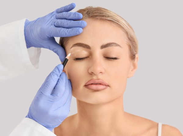 Blefaroplastia Tradicional x Laser: Quais as Diferenças Visíveis no Resultado?