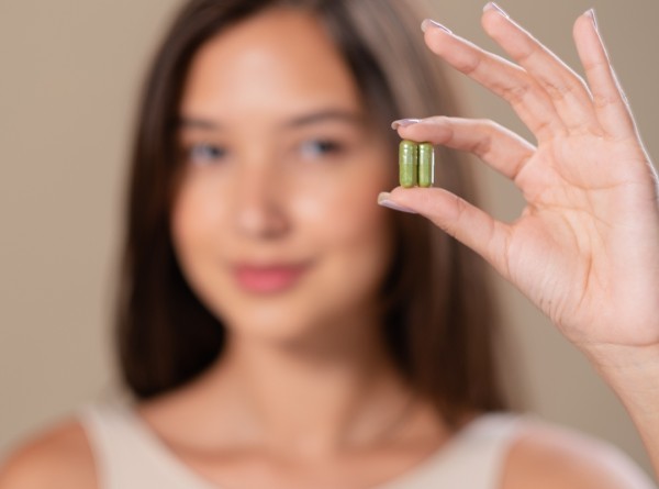 Colágeno em Cápsulas Funciona? O Que a Ciência Diz (E o Que é Marketing)